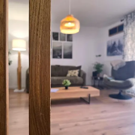 Forestier - T2 Cosy Avec Terrasse & 2 Parkings Privatifs -centre *