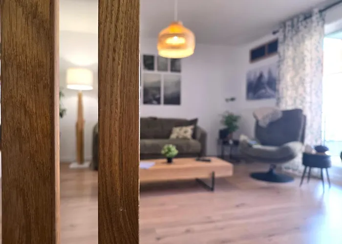 Forestier - T2 Cosy Avec Terrasse & 2 Parkings Privatifs -centre *